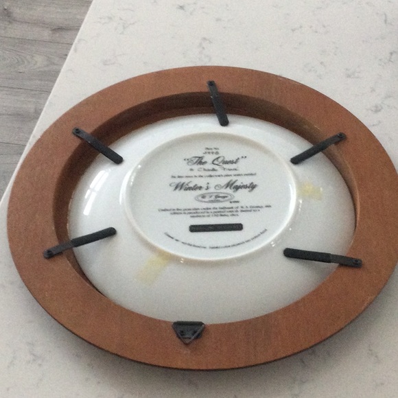 The Quest Collection Plate by Charles Fraci. - Picture 2 of 3